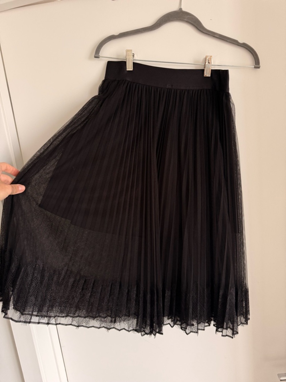 Express Black Pleated Midi Skirt with Tulle Overlay